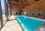 Location vacances Ceaucé - Le Logis des Vallées, 6/7 pers avec piscine et sauna-2