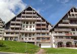 Location vacances Besse-et-Saint-Anastaise - Appartement spacieux à Super Besse avec piscine et parking - Fr-1-814-146-1