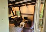 Location vacances Modave - Charming chalet in Durby with patio-1