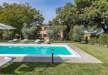Location vacances Castiglione in Teverina - Casale Le Tre Querce 8&1, Emma Villas-1