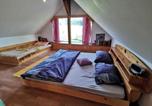 Location vacances Grosuplje - Visnja Gora Meadow Hideaway with Terrace - One Bedroom Cottage with Terrace-4