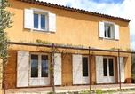 Location vacances Aups - Superbe villa entourée d'oliviers proche du village d'Aups - Fr-1-822-7-4