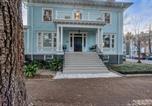 Location vacances Savannah - 1896 Victorian Mansion - Steps from Forsyth-4