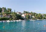 Location vacances  Plaine de Stari Grad - Apartment Ivo-1