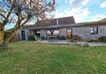 Location vacances  Indre - Gîte en Berry au cœur du Parc Naturel avec jardin et parking, 3 chambres, cheminée - Fr-1-591-157-3