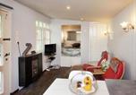 Location vacances Maaseik - Delightful Chalet in Opglabbeek near Lake-1