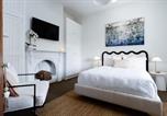 Location vacances Launceston - Elegant 2-Bedroom Home with Curated Decor & Outdoor Entertaining-4