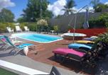 Location vacances Sainte-Anne - Appartement charmant à Sainte-Anne, 70 m², avec piscine-2