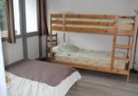 Location vacances  Cantal - Bel appartement rénové T2 avec balcon au pied des pistes - Fr-1-787-10-2