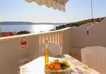 Location vacances Sućuraj - 1 Bedroom Cozy Apartment In Zivogosce-3
