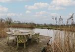 Location vacances  Gare Foregate de Worcester - The Barn on The Lagoon-4