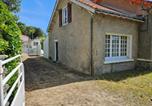 Location vacances La Faute-sur-Mer - Charmante Maison Vendéenne à 350m de la Plage avec Cour Ens. et Parking - Fr-1-476-180-1