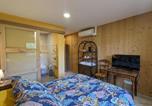 Hôtel Saint-Nabord - Chambre climatisée avec salle d'eau privative et accès jardin - Fr-1-589-664-2
