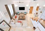 Location vacances Tel Aviv - The 3br Library in Neve Tsedek by Holyguest-1