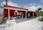 Location vacances Castellana Grotte - Casale dello zio, private wood-3
