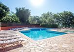 Camping avec Piscine Saint-Laurent-du-Var - Camping Les Philippons-1