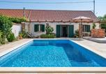 Location vacances Zemunik Donji - Haus Zdravko in Prkos - Haus für 4 Personen-1