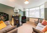 Location vacances  Gare de Coventry - Spacious 3-Bed with parking Near Nec & Bhx Airport-1