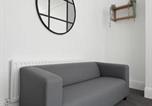 Location vacances Ponteland - Apartment Sleeps 7 with Free Parking-4