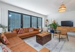Location vacances Hounslow - Luxurious 3bdr 3bath Hounslow by the Airport-1