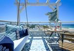 Location vacances Vieille ville d’Acre - Authentic Beachfront Apartment-1