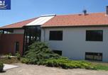 Hôtel Virton - Écogîte avec Terrasse et Jardin Privatif pour Familles - Fr-1-584-187-1