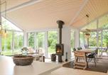 Location vacances Dronningmølle - Three-Bedroom Holiday Home In Dronningmolle-2