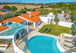 Location vacances Paraza - Villa Les Arches by Villa Plus-1