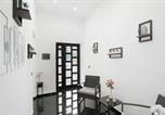 Hôtel Fisciano - Black And White-1