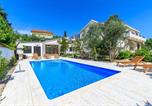 Location vacances Krk - Exclusive Pool Escape Near Sea - Happy Rentals-1