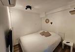 Location vacances Le Castellet - Studio &quote;Le Yellow&quote; avec terrasse et parking-4