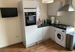 Location vacances La cathédrale Saint Michael de Coventry - 1 Bed - Sleeps 4 - Garden - City Centre-2