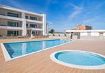 Location vacances Lagos (São Sebastião) - Lagos Marina View 3 With Pool by Homing-4