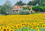 Location vacances Gualdo Cattaneo - Stunning Apartment In Frazione Marcellano-2