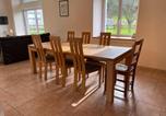 Location vacances Isigny-le-Buat - Modern Cottage in Normandy with Large Garden-3