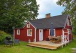 Location vacances Lund - 3 Bedroom Amazing Home In Hallaröd-1