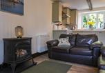 Location vacances Wootton Fitzpaine - Colombo Cottage-4