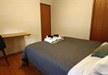 Location vacances  Canada - Spacious Family Room with Shared Washroom-3