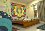Location vacances  bhatpara - Xf134 Siddha Xanadu Studio apartment with Terrace-2
