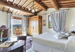 Location vacances Castellina in Chianti - Villa With Pool In Chianti Hills-4