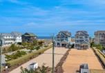Location vacances Kill Devil Hills - 5110 Queen Elizabeths Castle Across from Beach-1