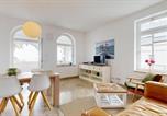 Location vacances Binz - Fewo direkt am Strand mit Balkon und Meerblick, Villa Seeblick, Binz-2
