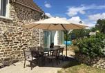 Location vacances Ceaucé - House - Sleeps 14 - Free Parking-1