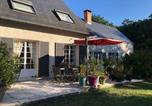 Hôtel Saulges - Maison familiale au cœur d'une forêt centenaire avec piscine et proche du Zoo de la Flèche - Fr-1-410-395-1