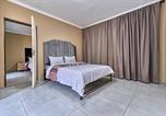 Location vacances  Ellis Park Stadium - 45 On Westmoreland Luxury Guest House-2