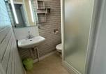 Location vacances  Allier - Studio agréable à Néris-les-Bains de 10 m² avec wifi-4