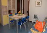 Location vacances  Province d'Udine - Villa with garden in Lignano Pineta-3