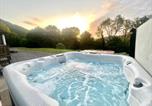 Location vacances Glencoe - Wildwood Cottage with Hot Tub-3