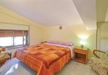 Location vacances Piana degli Albanesi - 5 Bedroom Nice Home In Monreale-4