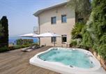 Location vacances Torri del Benaco - Villa Claudia with private Pool-4
